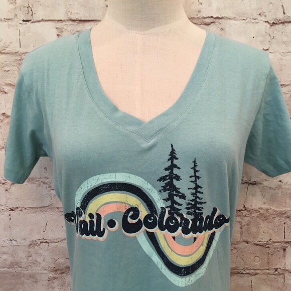Techstyles Womens VAIL COLORADO Aqua Graphic V-Neck T- Shirt Size Small NEW - Picture 2 of 4
